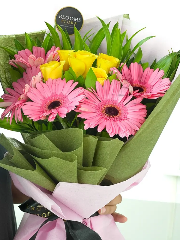 Antalya Çiçek Gönder - Pembe Jerbera ve Sarı Gül Buketi